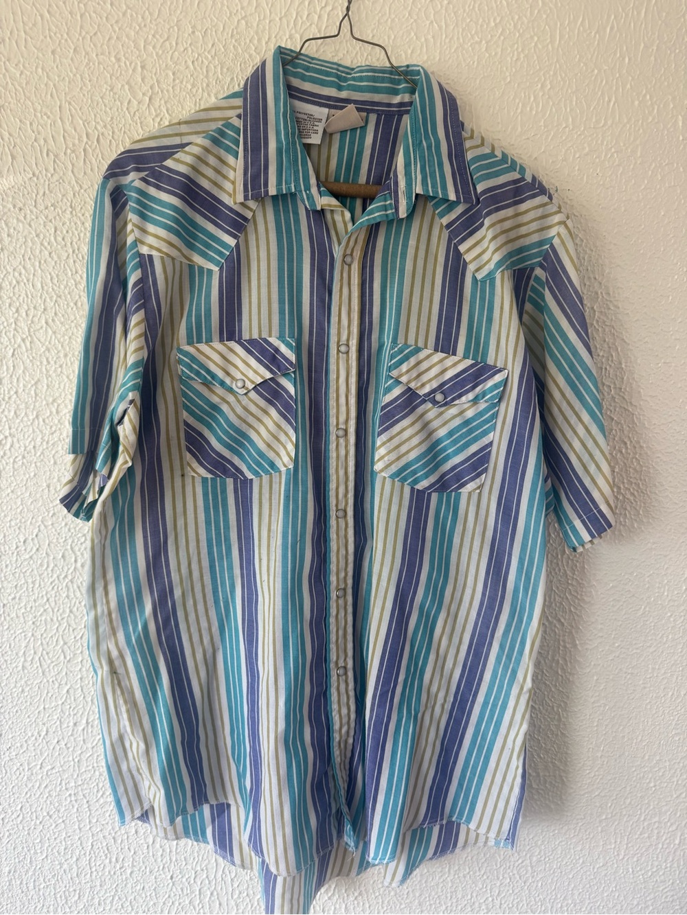 Vintage men’s Western Pearl snap Button-Up Shirt in Teal, Blue & Cream Stripes